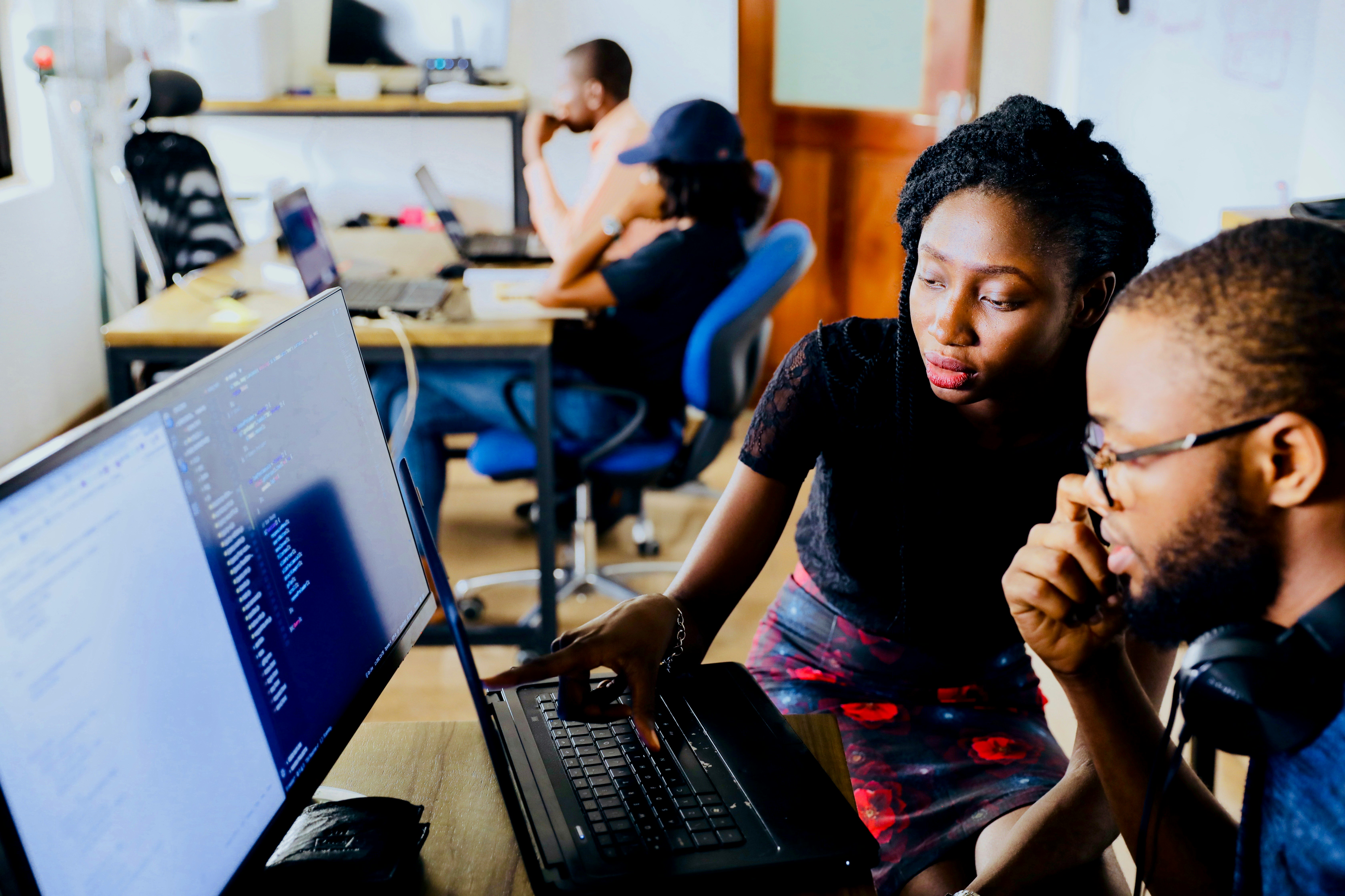 AI-Augmented Leadership: Balancing Technology and Human Connection
