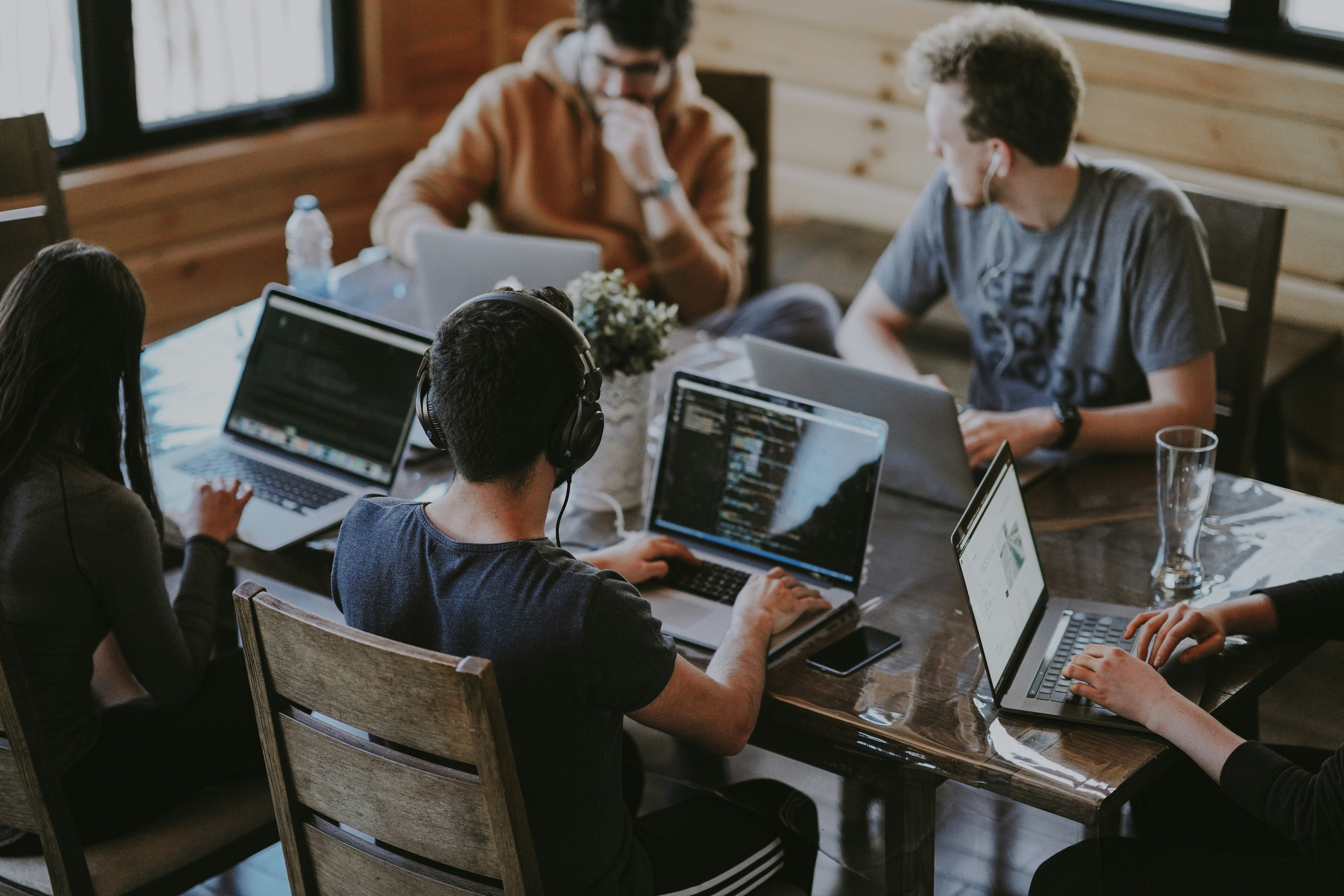 Building High-Performance Teams: The Foundation of Organizational Success